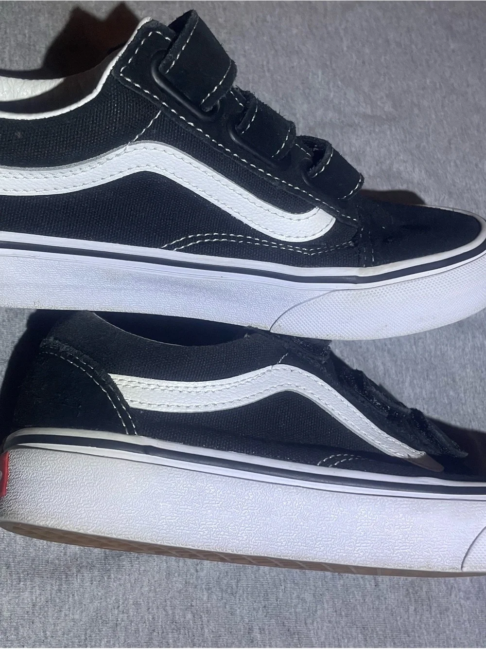 Vans Kids men 4,5 weman 6 Black and White Strap Sneakers